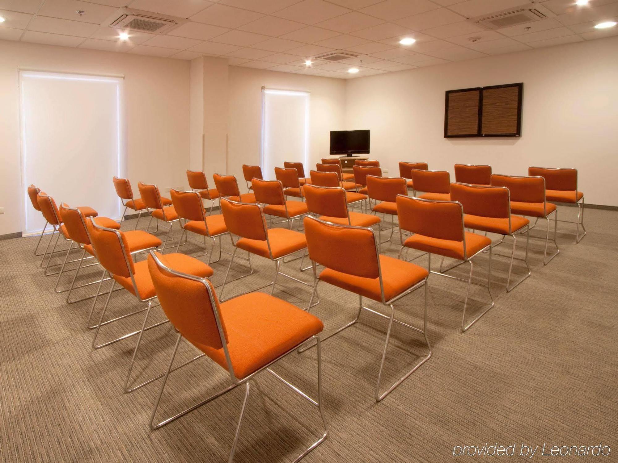 City Express By Marriott Torreon Exterior photo